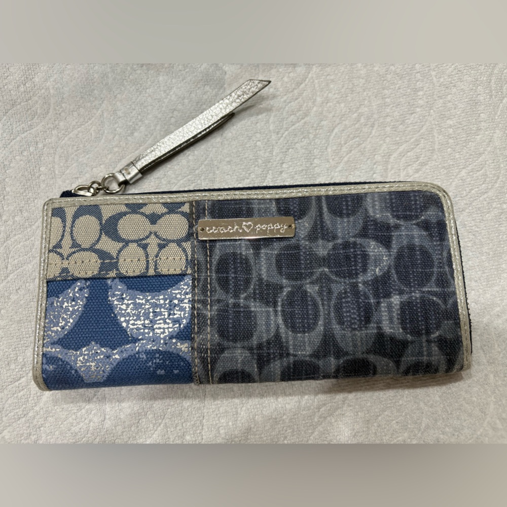 Coach Poppy wallet